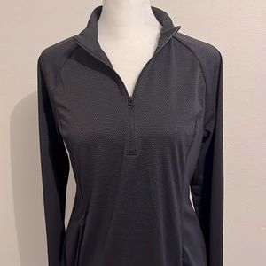 Women’s Golf Quarter Zip Pullover black with thumb wholes